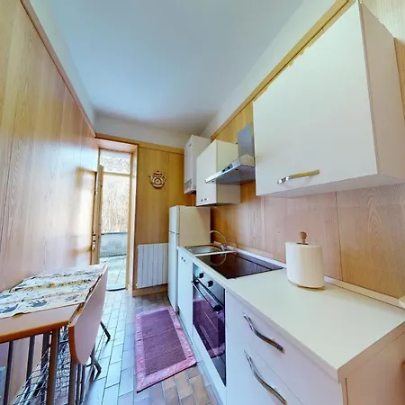 Di 3 Apartment