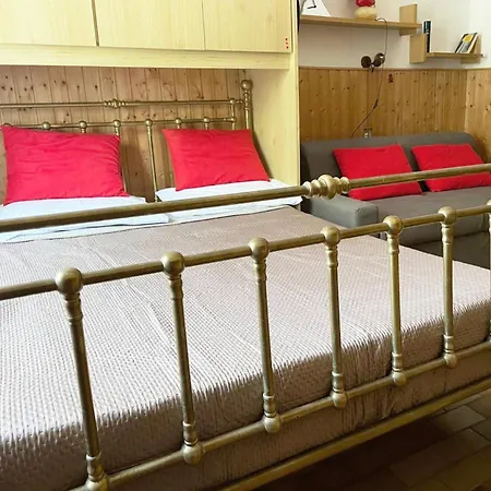 Di 3 Apartment *